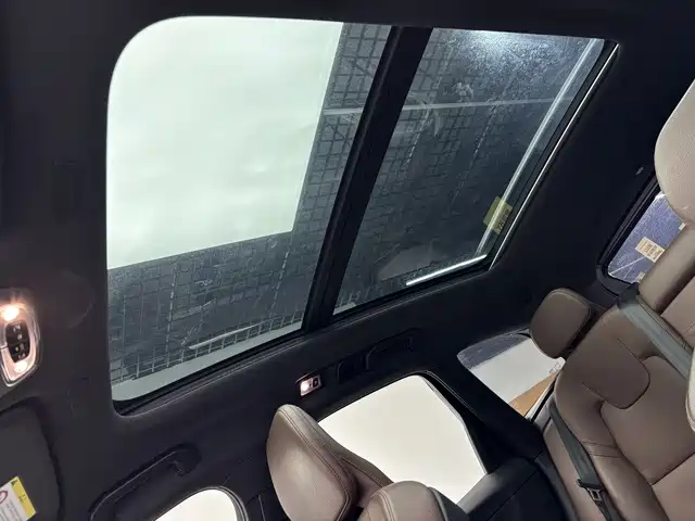 Volvo XC60 2021 — фото 12