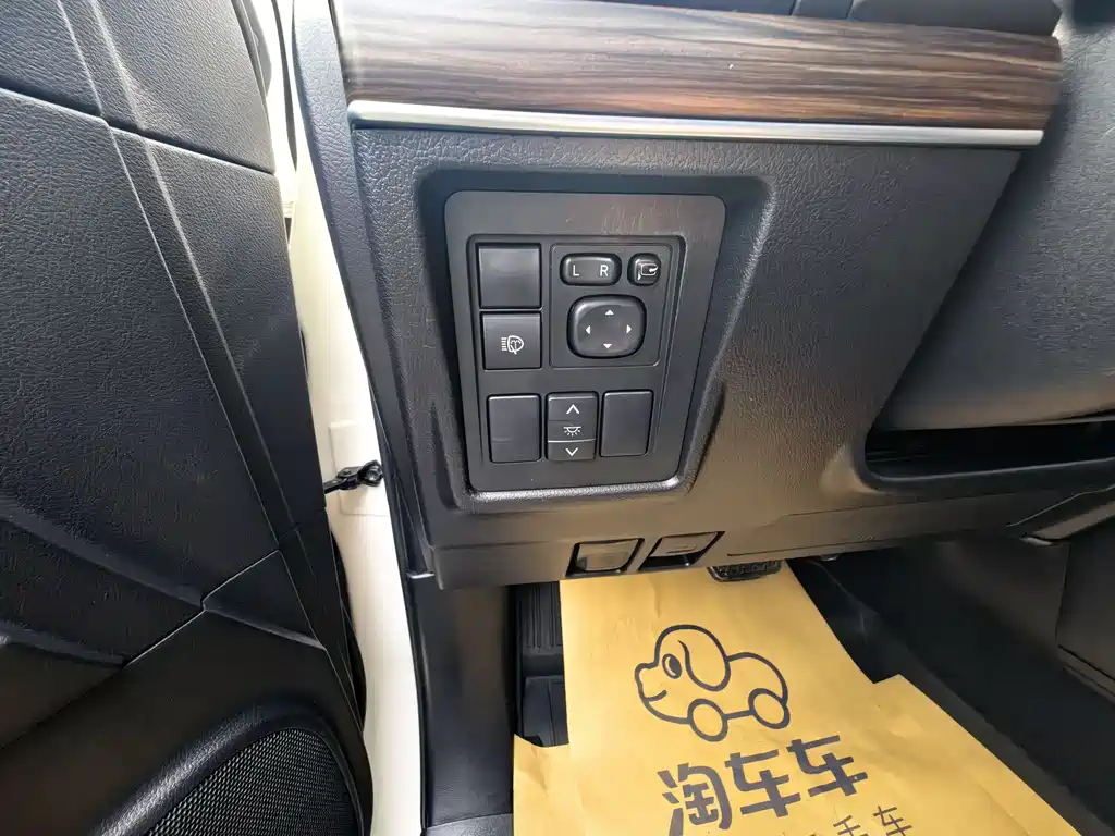 Toyota Prado 2019 — фото 25
