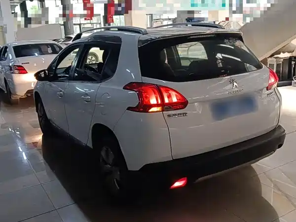 Peugeot 2008 2015