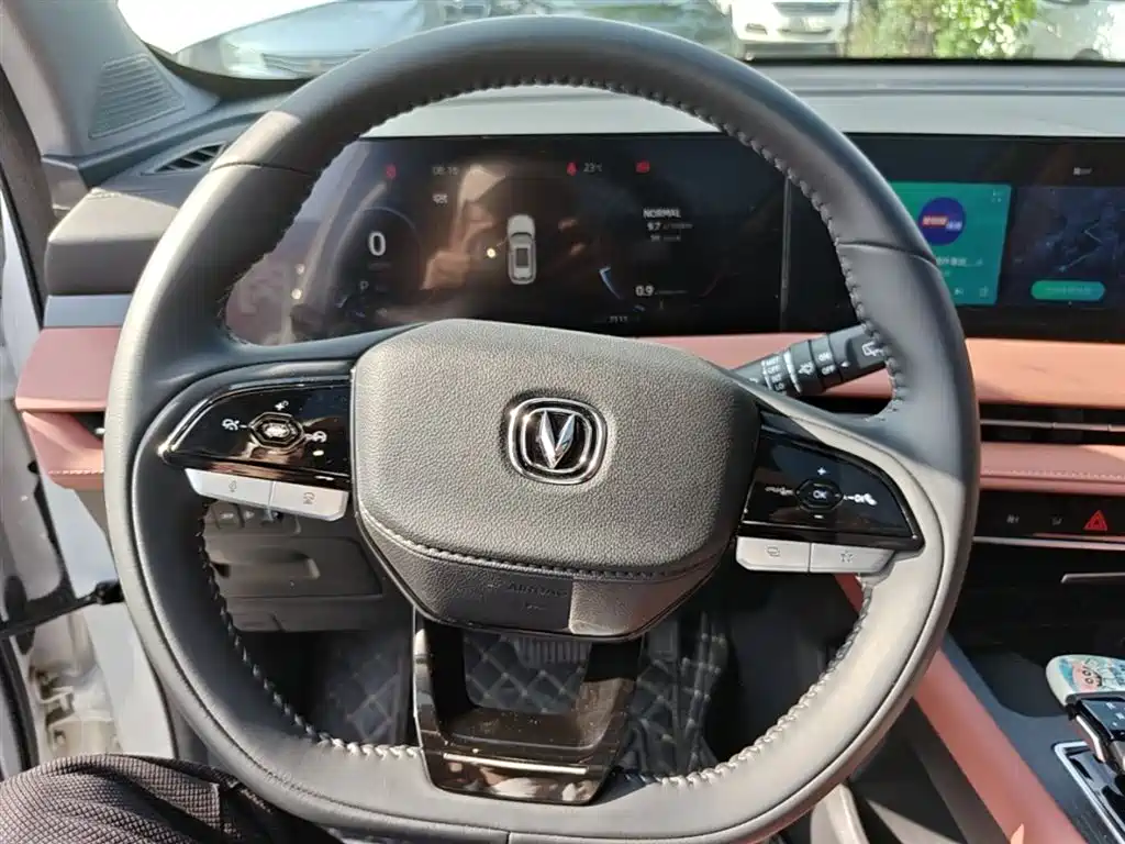 Changan CS75 PLUS 2025 — фото 11