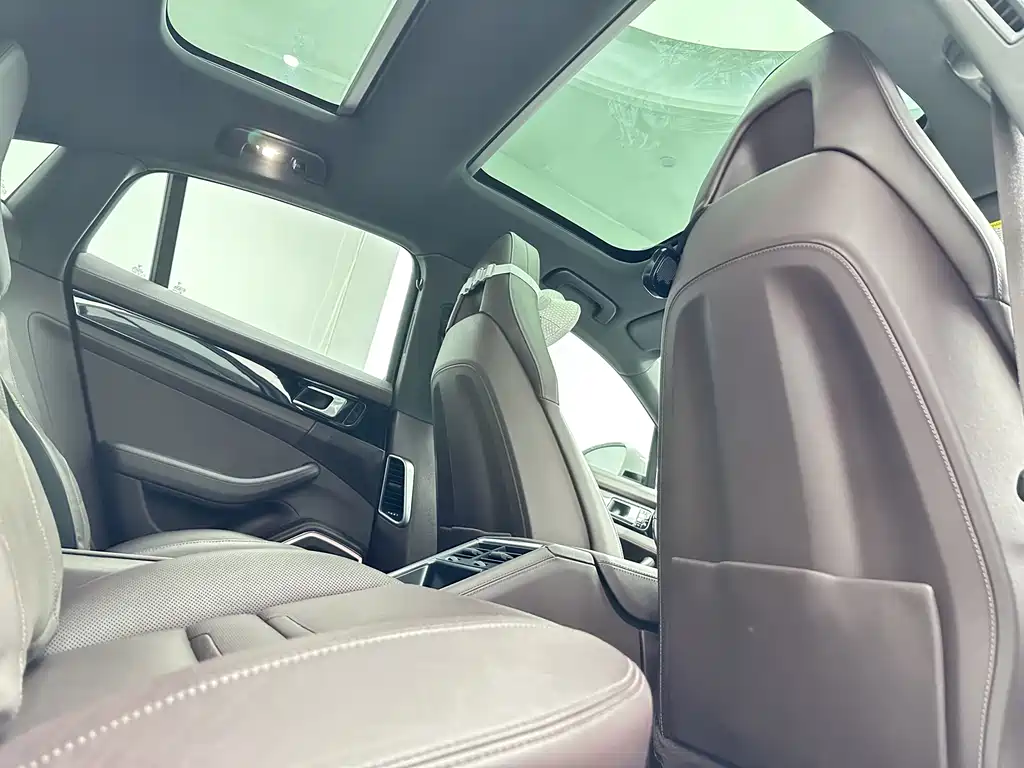 Porsche Panamera 2019 — фото 17