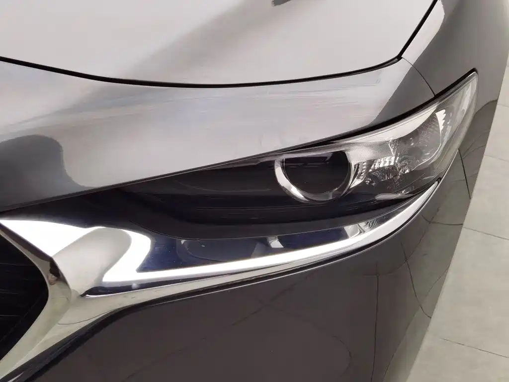 Mazda 3 Angkesela 2020