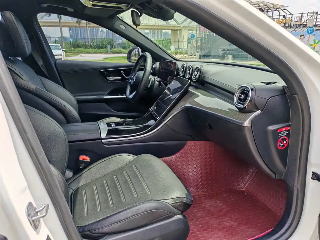 Mercedes-Benz C-Class 2023 — фото 14