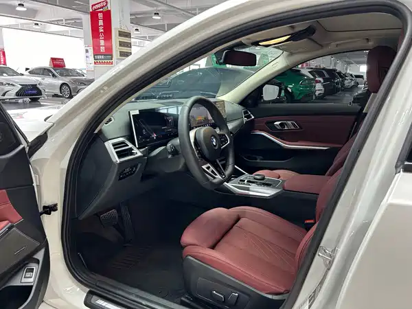 BMW 3 Series 2025
