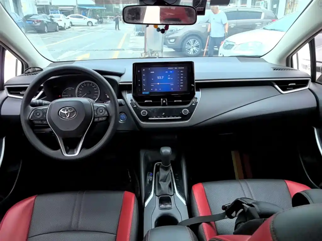 Toyota Corolla 2022 — фото 10