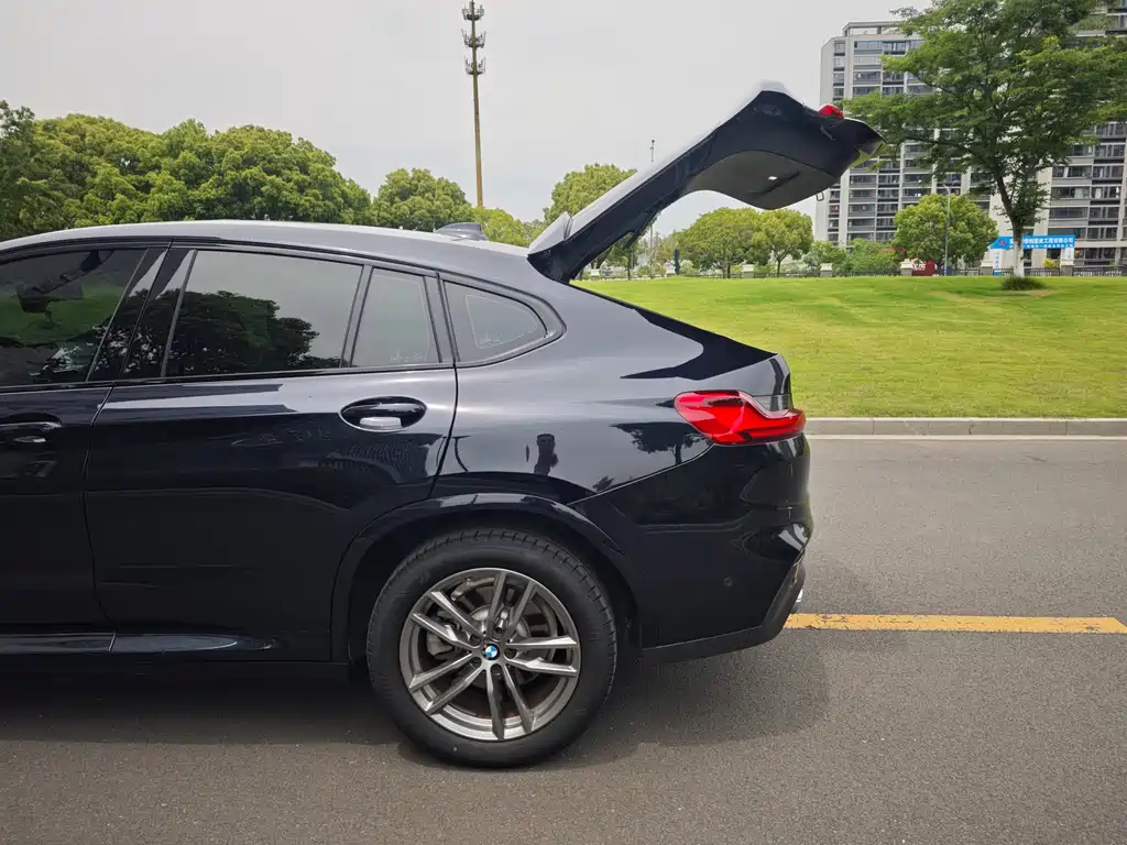 BMW X4 2020 — фото 22