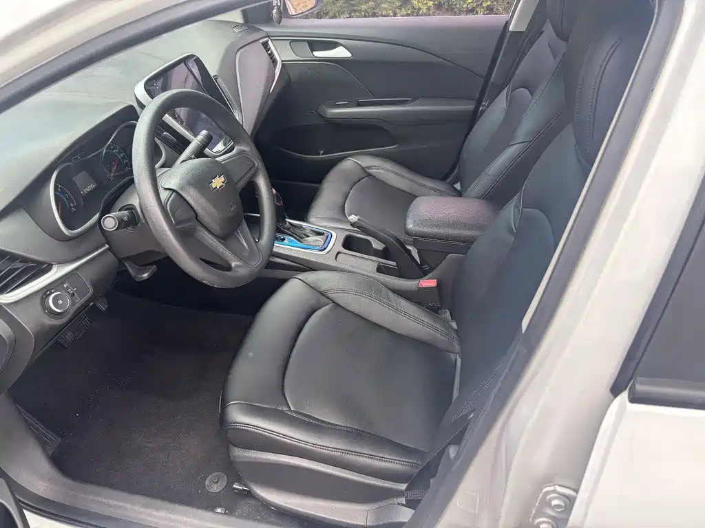 Chevrolet Cavalier 2018 — фото 10