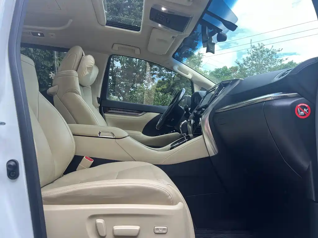 Toyota Alphard 2018 — фото 8