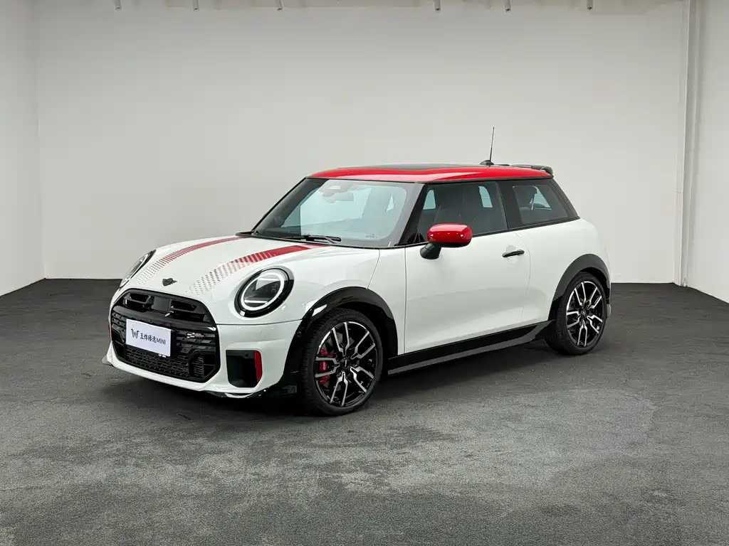 MINI JCW 2025 — фото 2