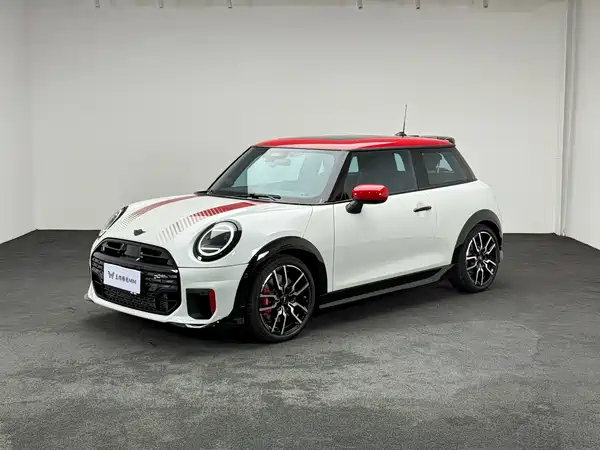 MINI JCW 2025
