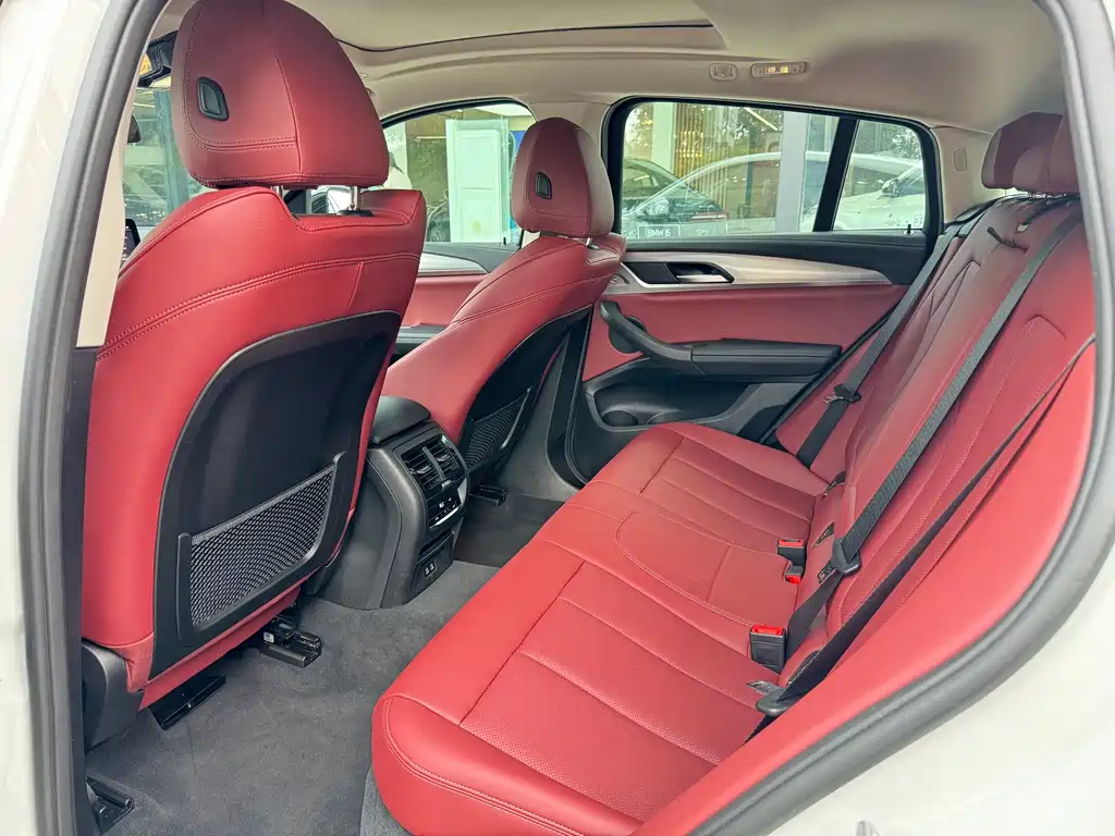 BMW X4 2025 — фото 11