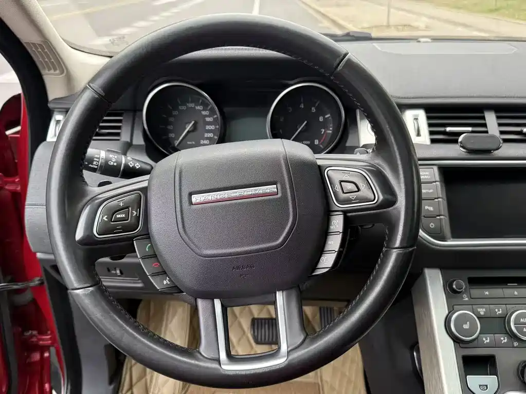 Land Rover Evoque 2015 — фото 13