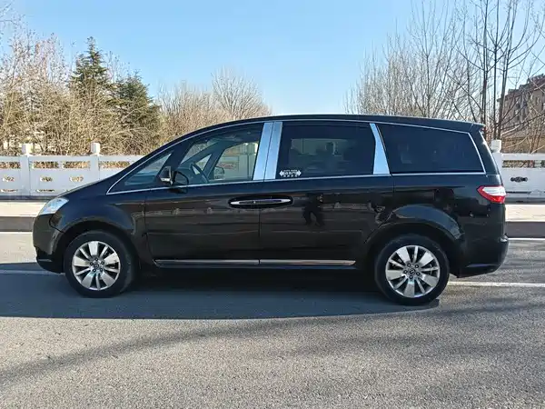 Luxgen Da 7 MPV 2013