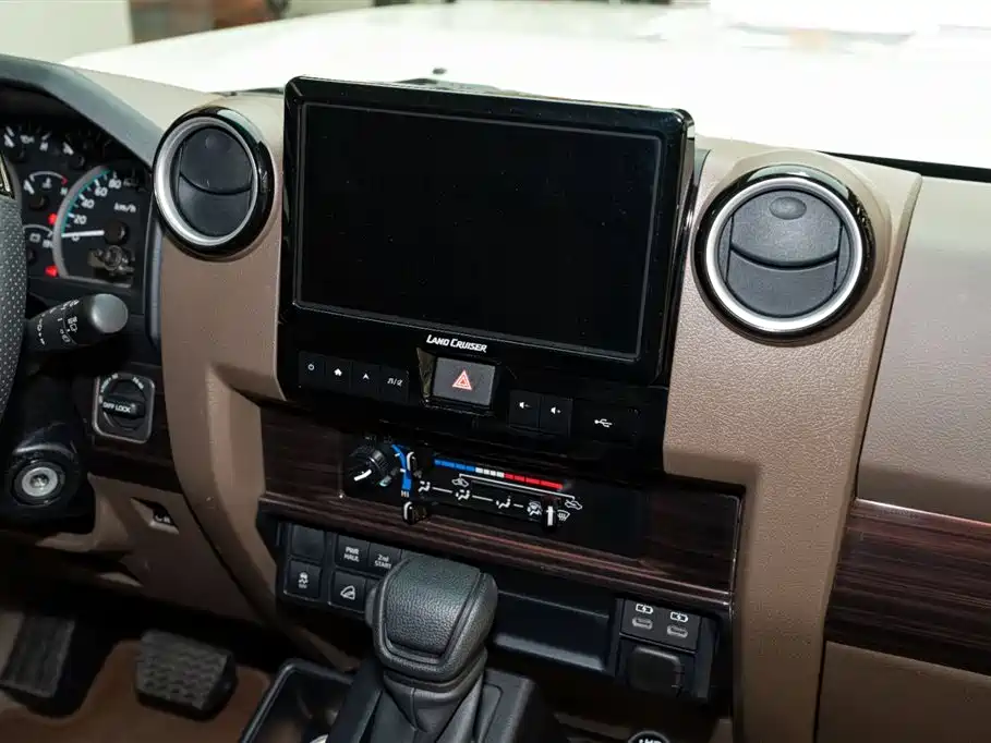 Toyota Land Cruiser 2024 — фото 15