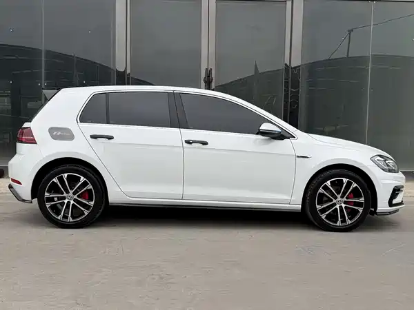 Volkswagen Golf 2020