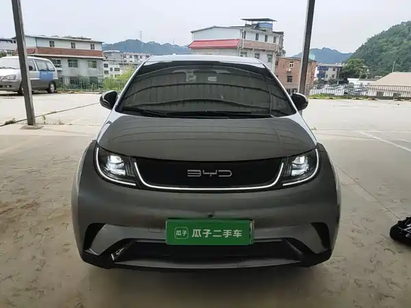 BYD Dolphin 2023