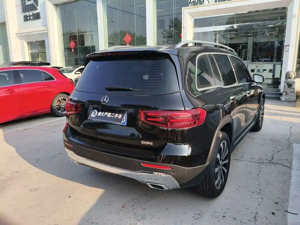 Mercedes-Benz GLB 2024