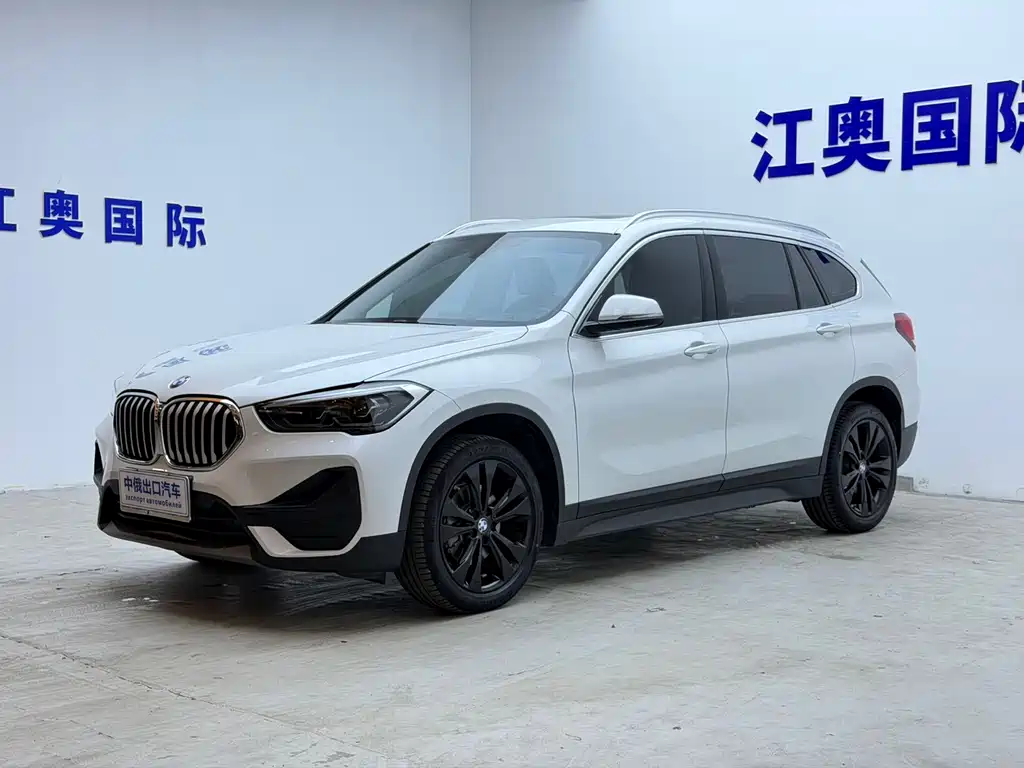 BMW X1 2023 — фото 1