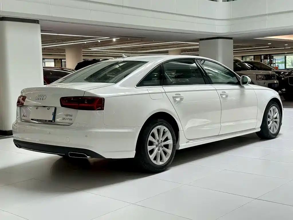 Audi A6L 2016 — фото 12
