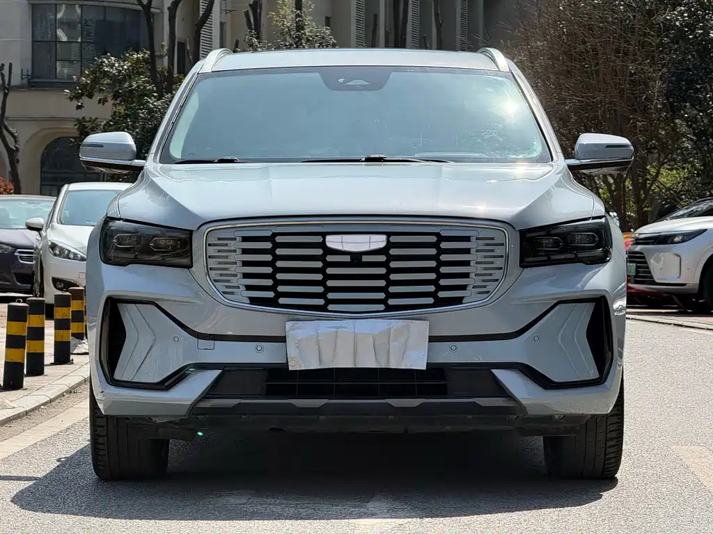 Geely Xingyue L 2022 — фото 1