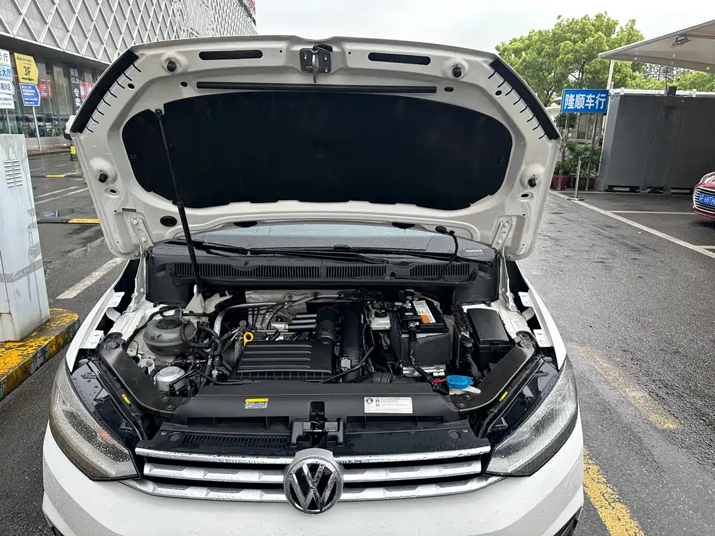 Volkswagen Touran 2021 — фото 11