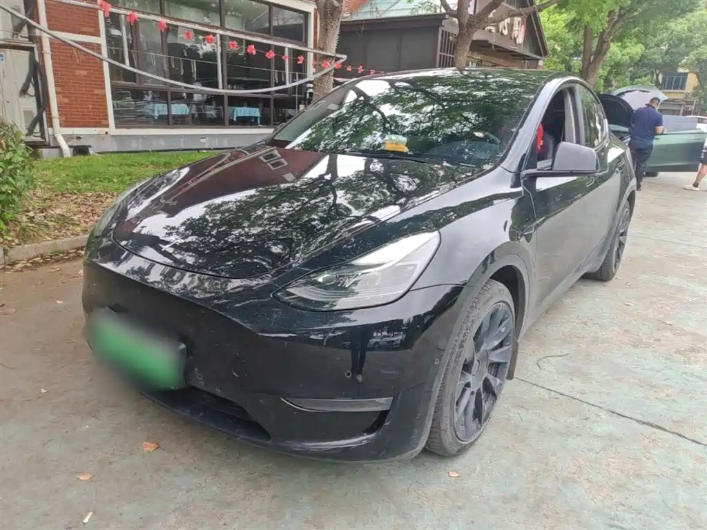 Tesla Model Y 2022 — фото 1