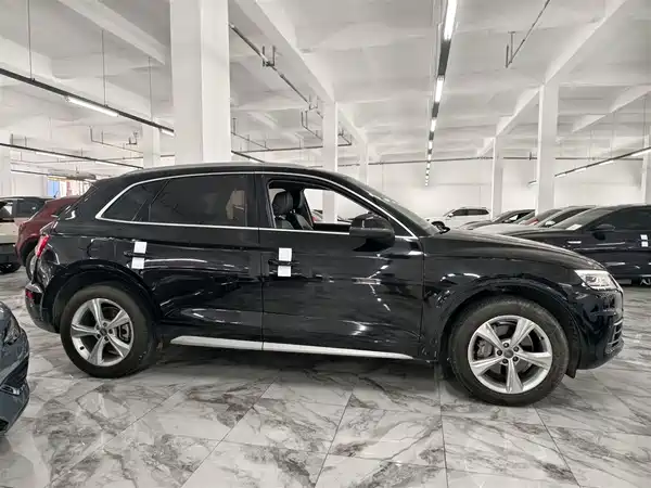 Audi Q5L 2020