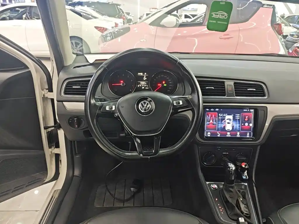 Volkswagen Lavida 2019 — фото 11