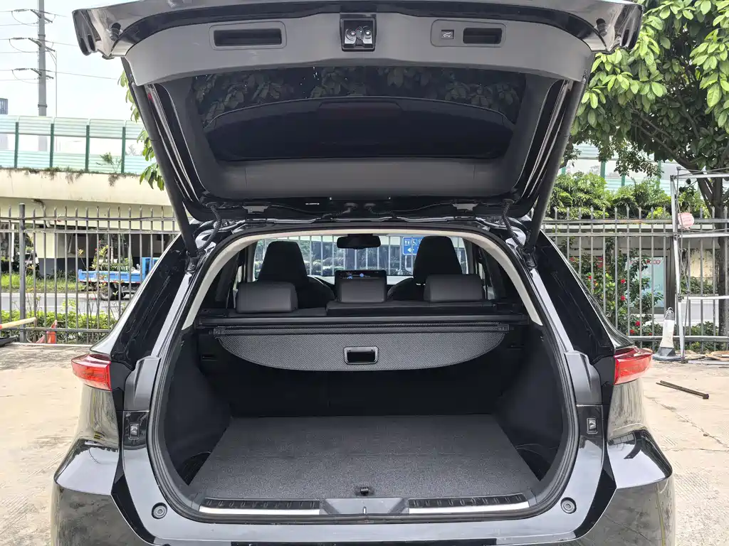 Toyota Harrier 2022 — фото 10