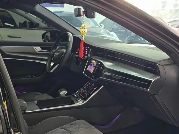 Audi A6L 2023