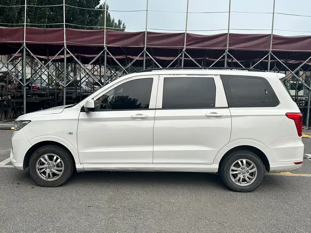 Wuling Hongguang 2019 — фото 8