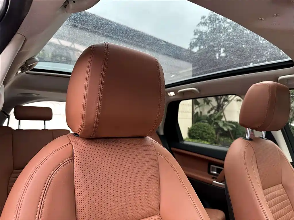 Land Rover Discovery Sport 2017 — фото 23
