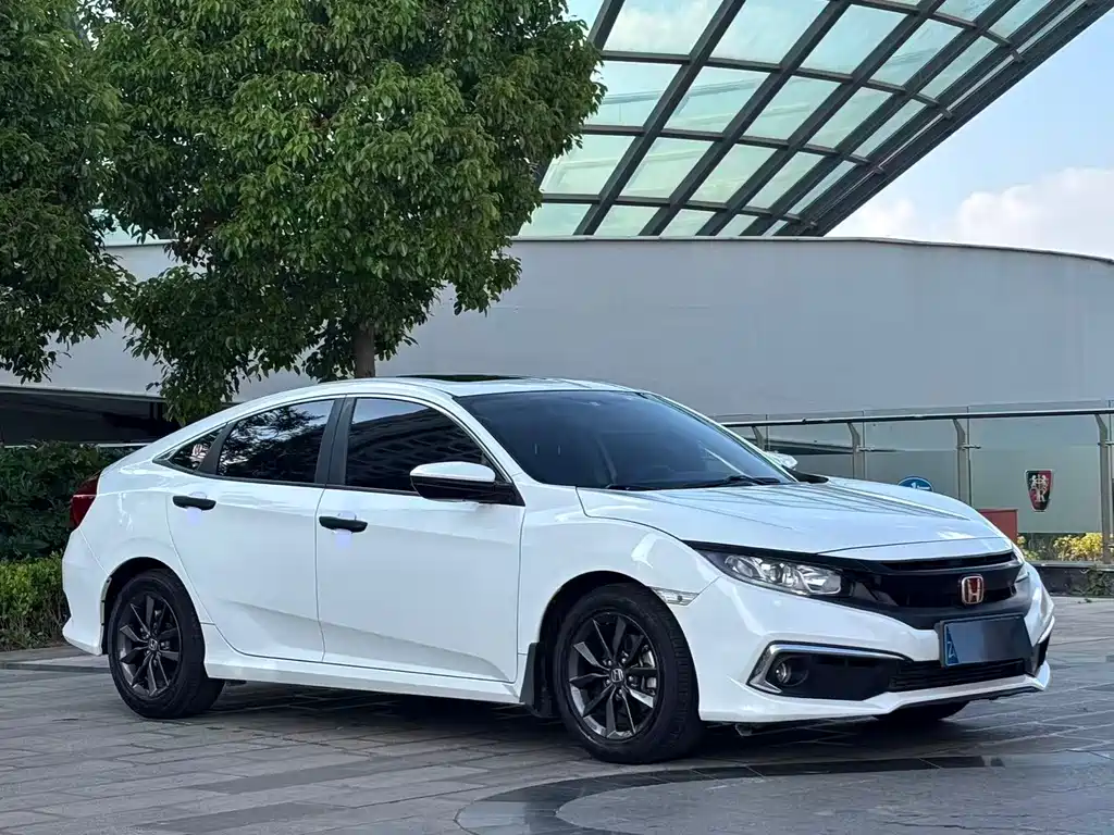Honda Civic 2021 — фото 3