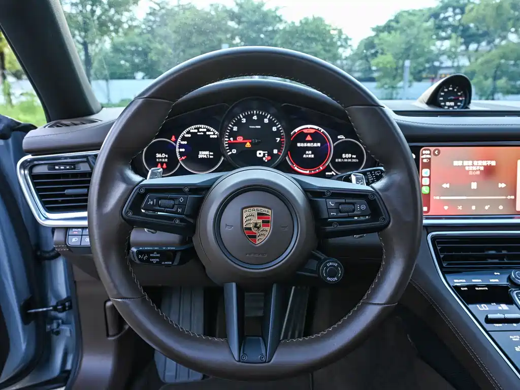 Porsche Panamera 2023 — фото 10