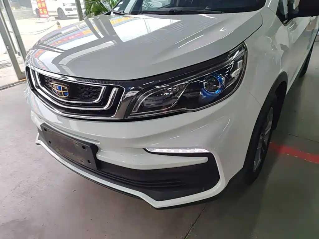Geely Vision X3 2020 — фото 24