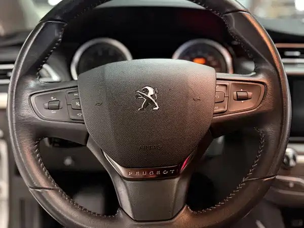 Peugeot 408 2016