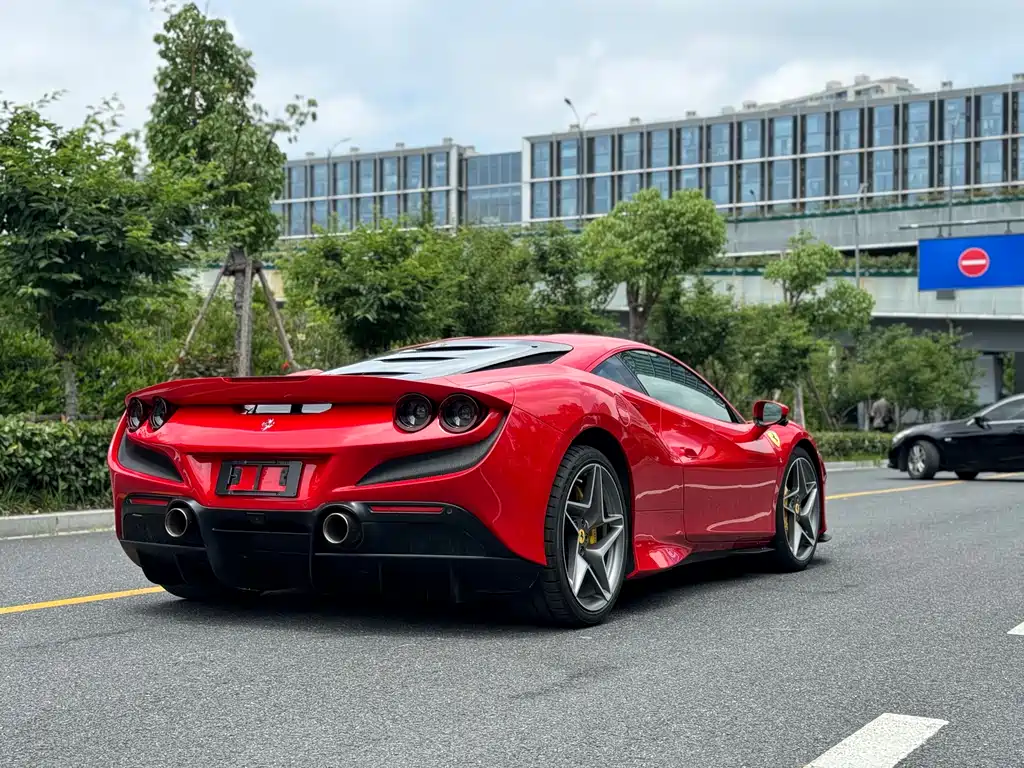 Ferrari F8 2022 — фото 5