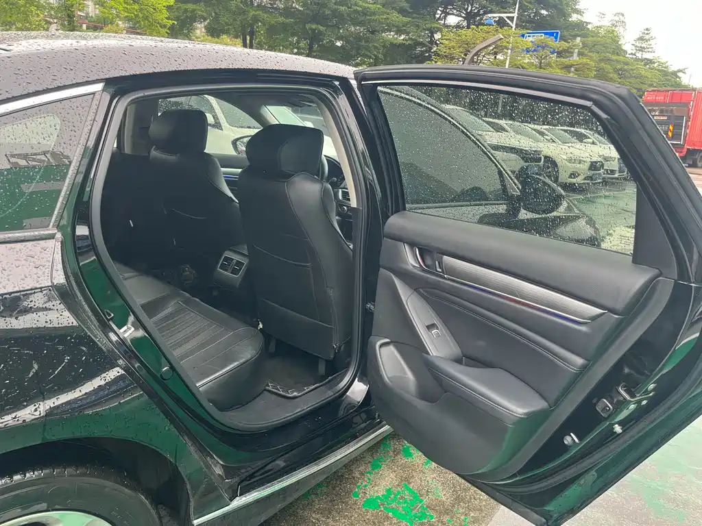 Honda Accord 2021 — фото 10