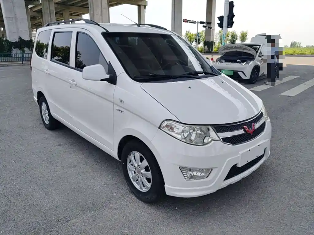 Wuling Hongguang 2018 — фото 22