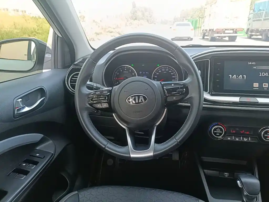 Kia KX1 2019 — фото 11