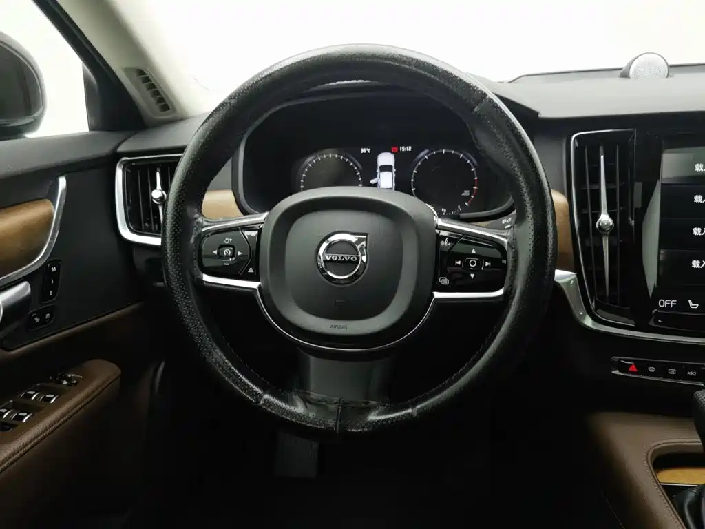Volvo S90 2020 — фото 11