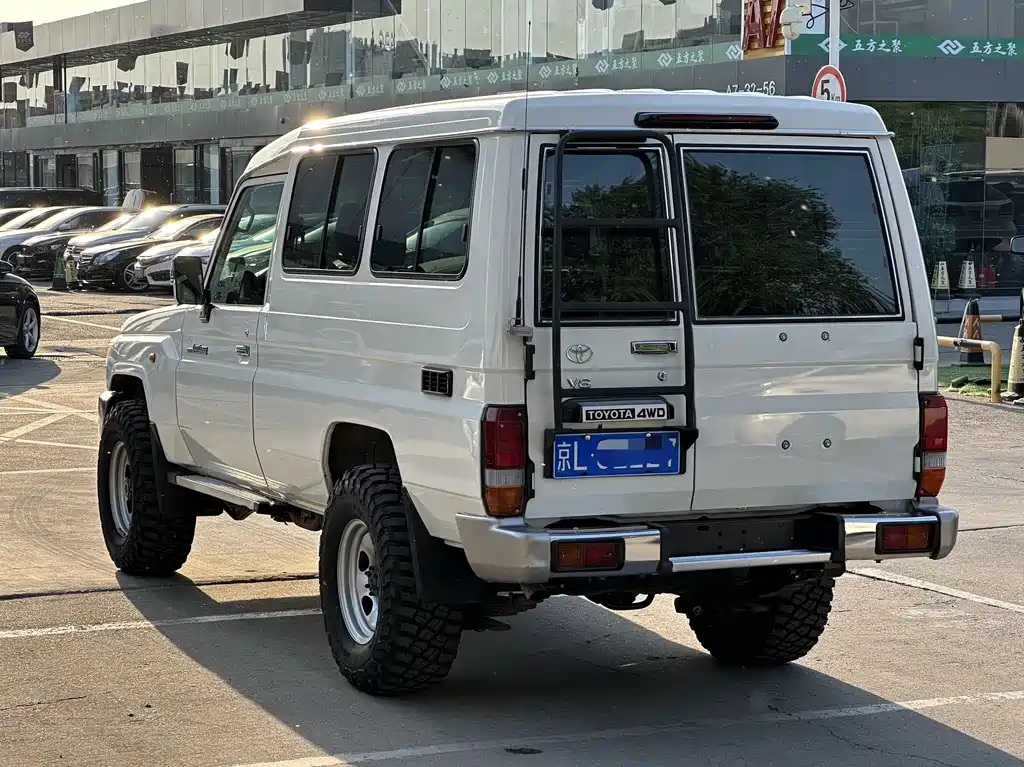 Toyota Land Cruiser 2024 — фото 12