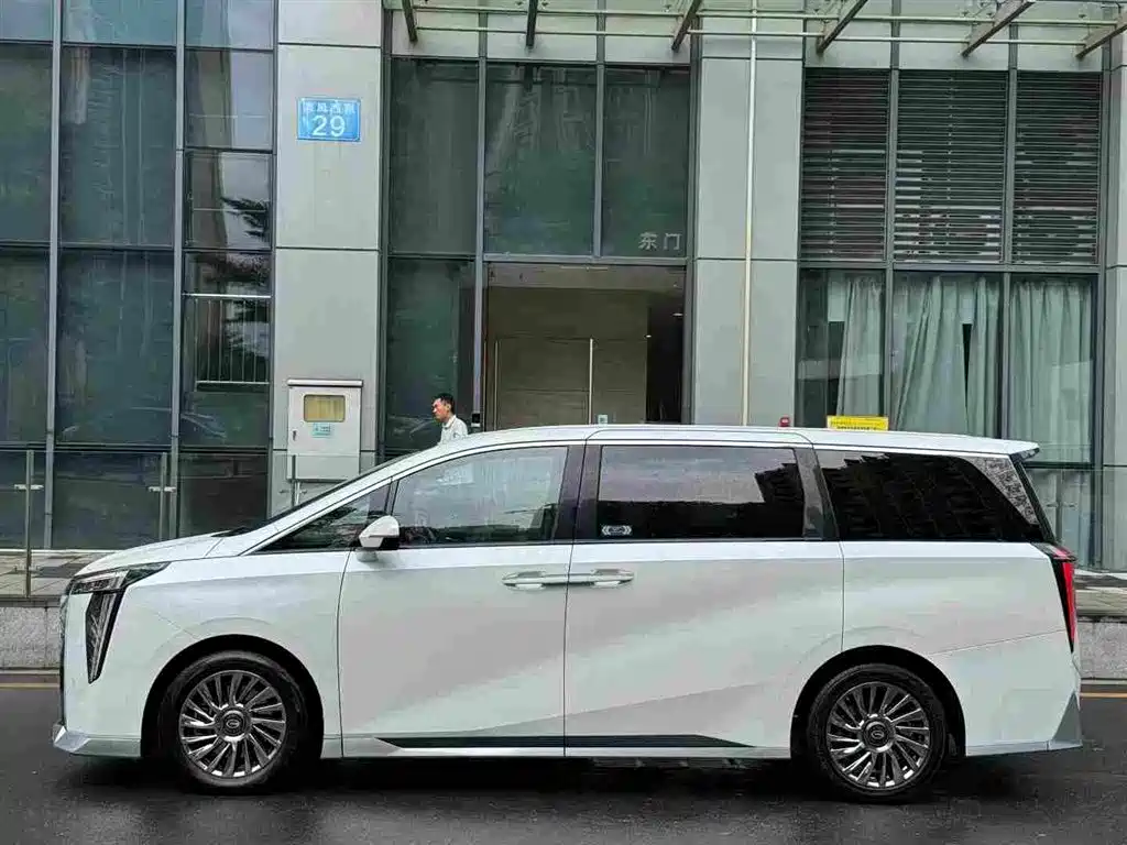 GAC Trumpchi M8 2023 — фото 2