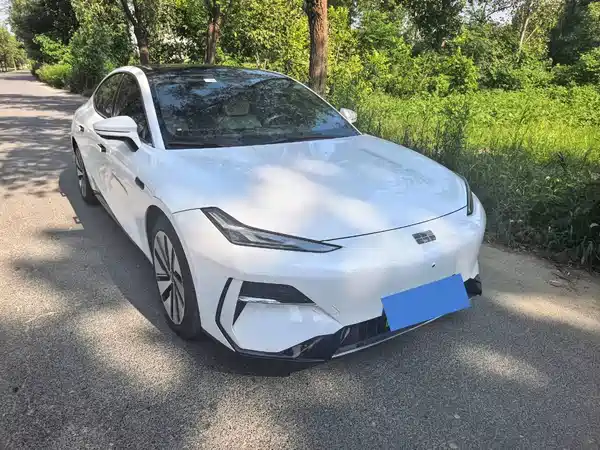 Geely Galaxy E8 2024