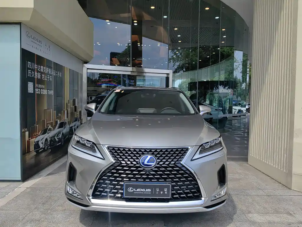 Lexus RX 2022 — фото 1