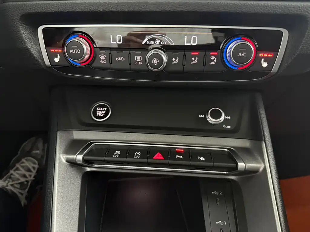 Audi Q3 2023 — фото 12