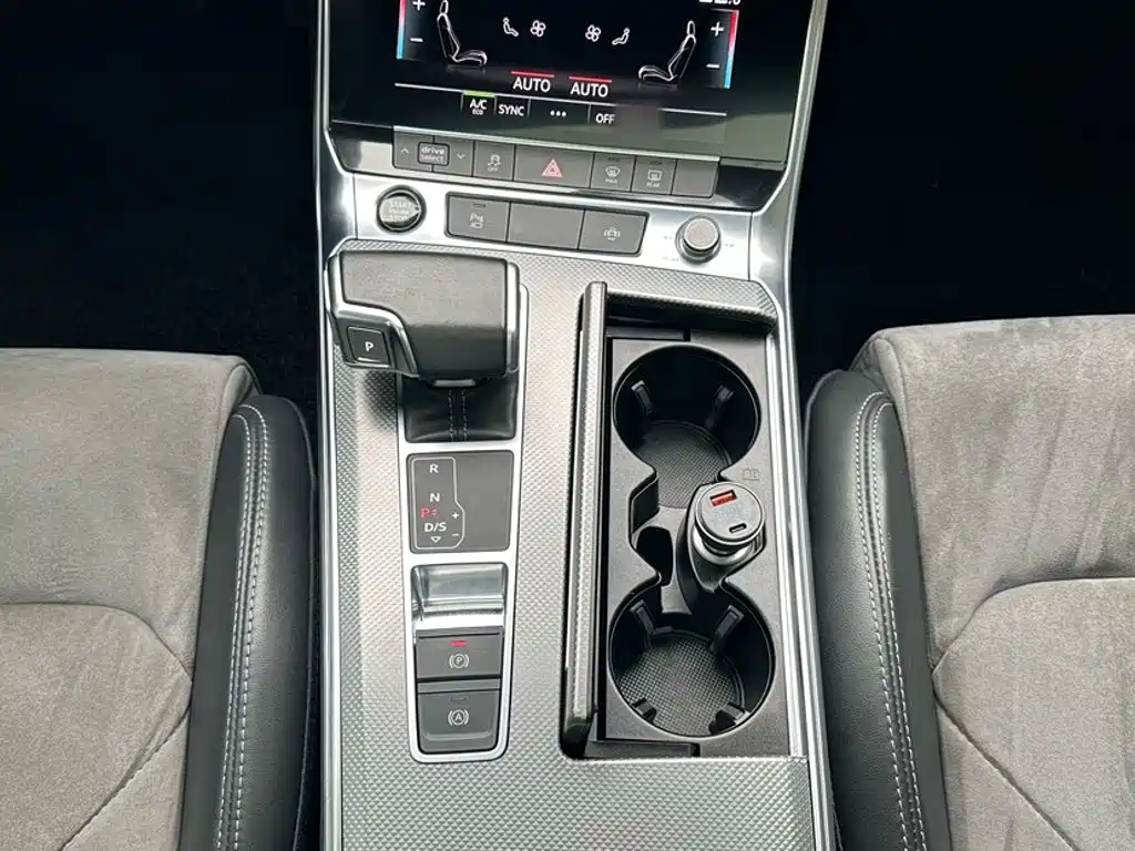 Audi A6L 2021 — фото 22
