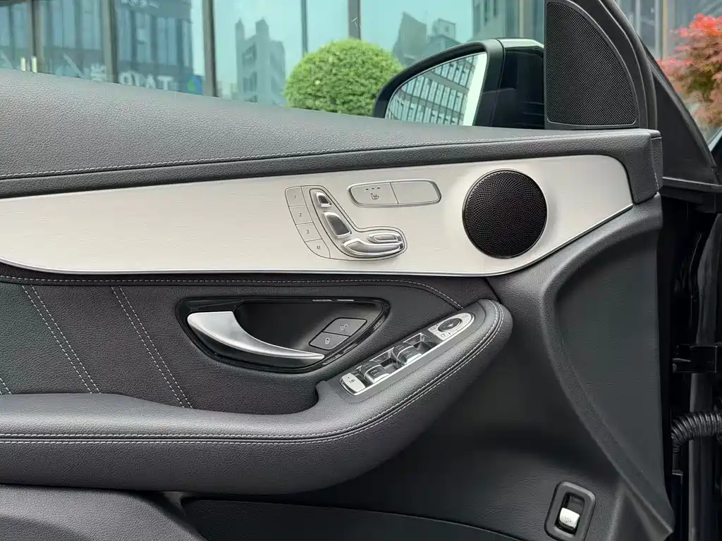 Mercedes-Benz GLC AMG 2021 — фото 15