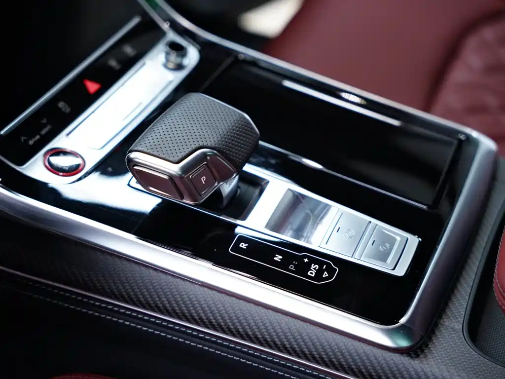 Audi SQ7 2024 — фото 38