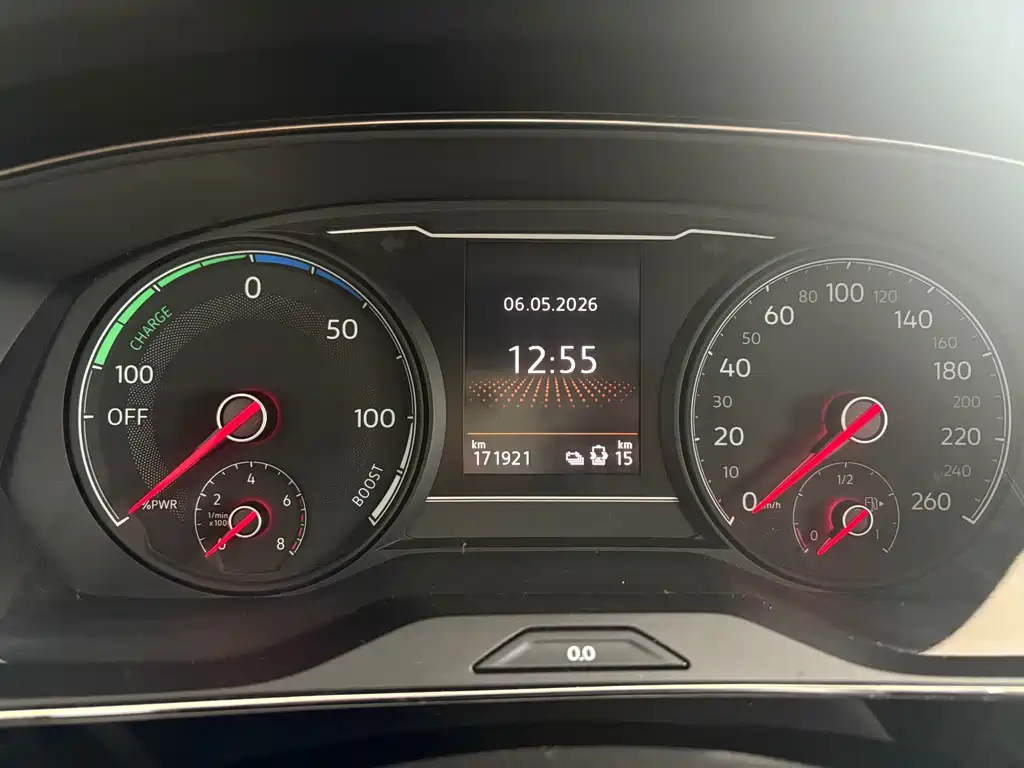 Volkswagen Passat New Energy 2020 — фото 4